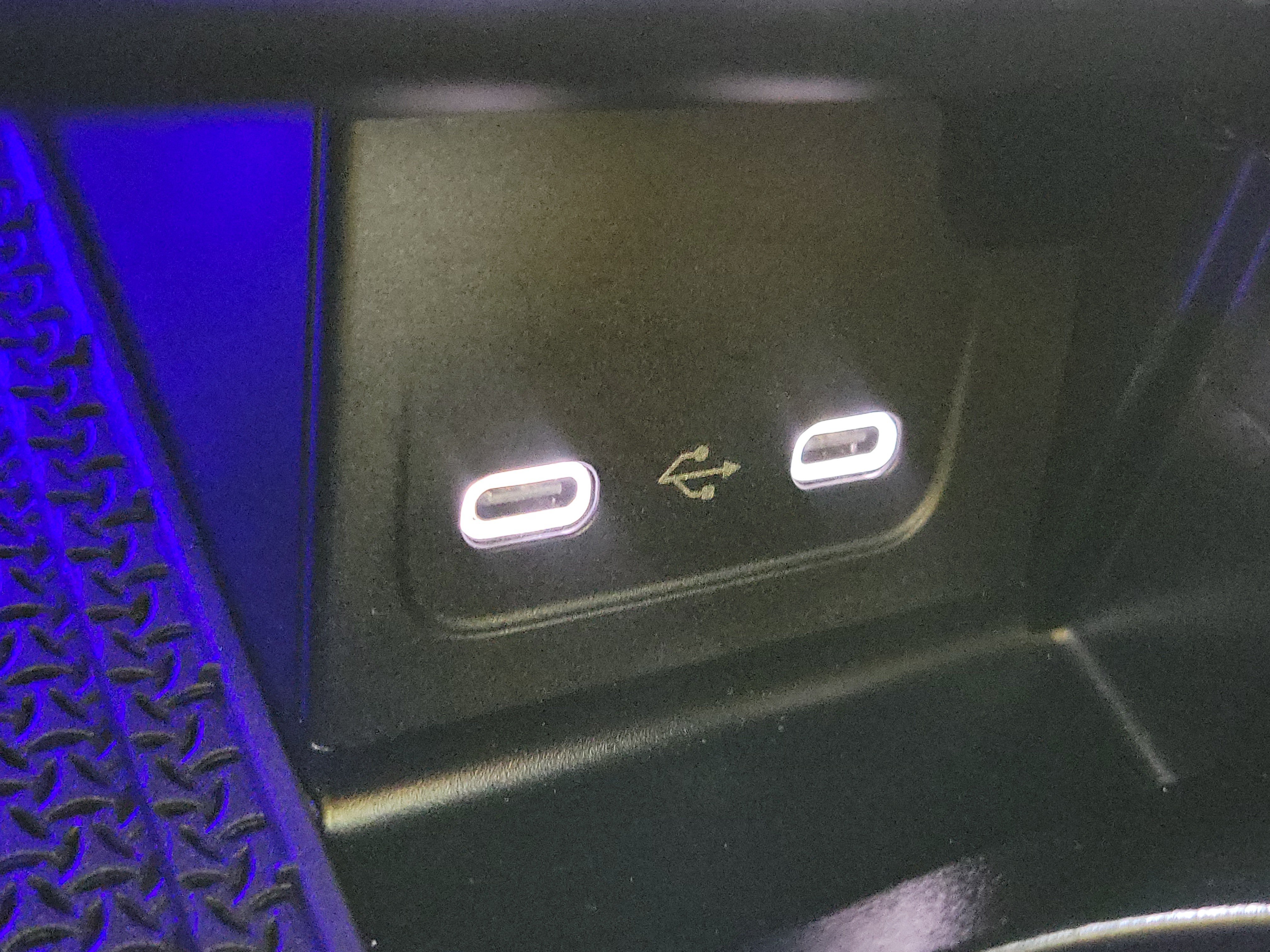 Used 2025 Mercedes-Benz C 300 Sedan image 31