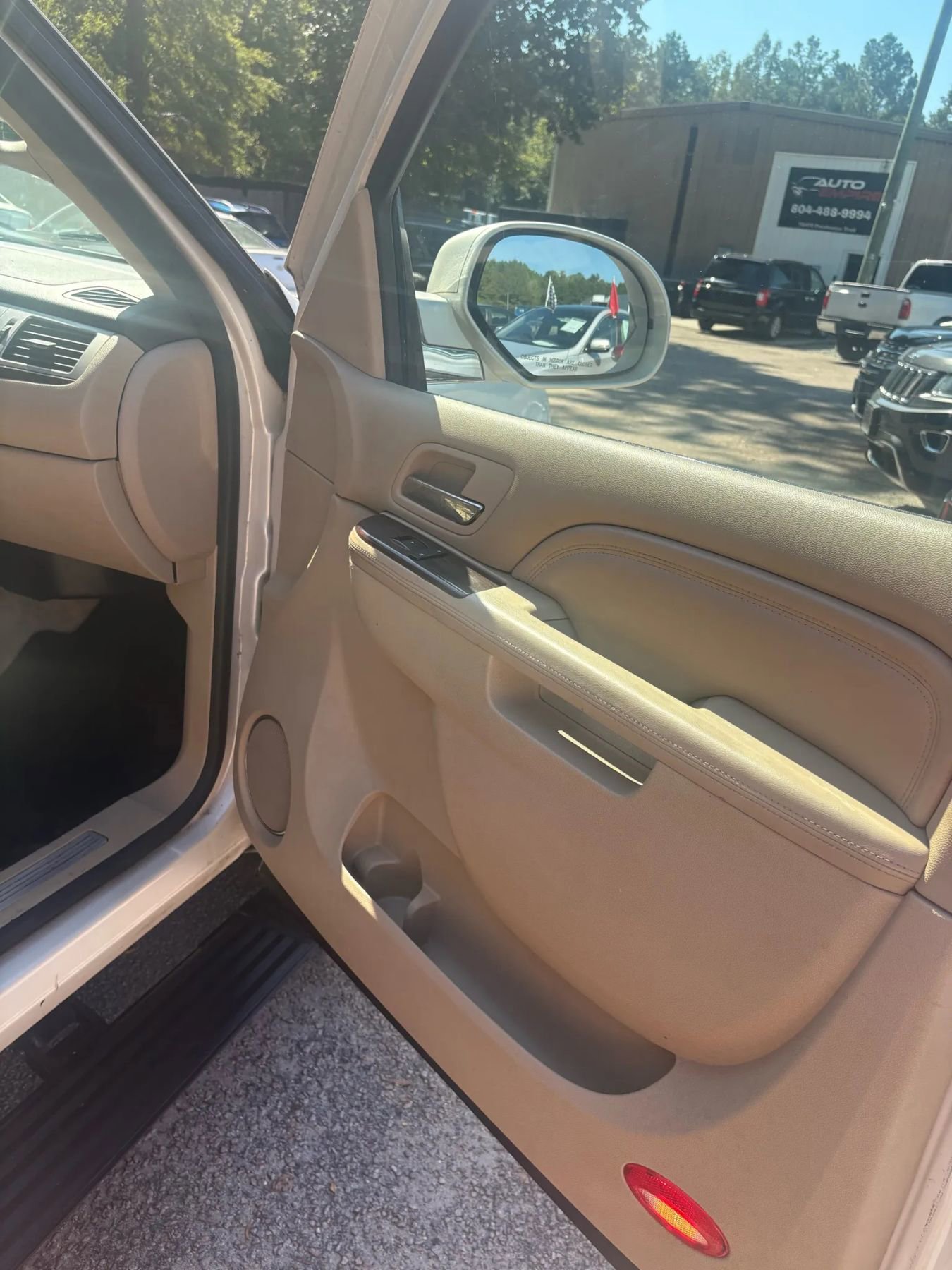 Used 2013 Cadillac Escalade ESV Premium image 24