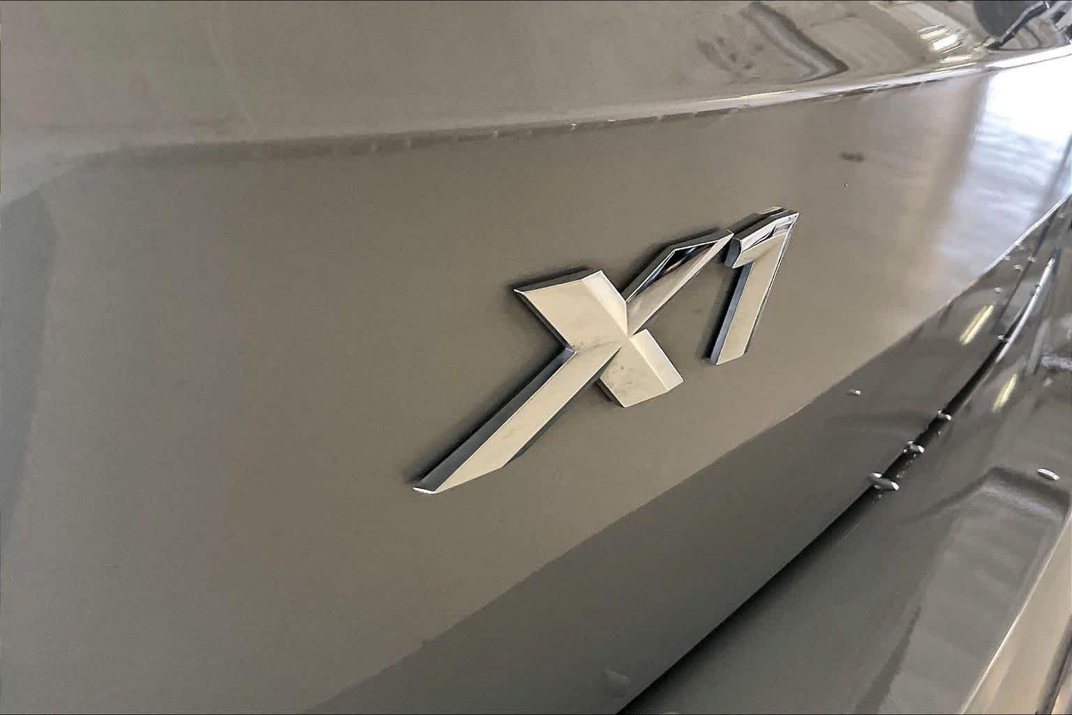 Used 2023 BMW X1 xDrive28i w/ Convenience Package AWD/4WD image 9