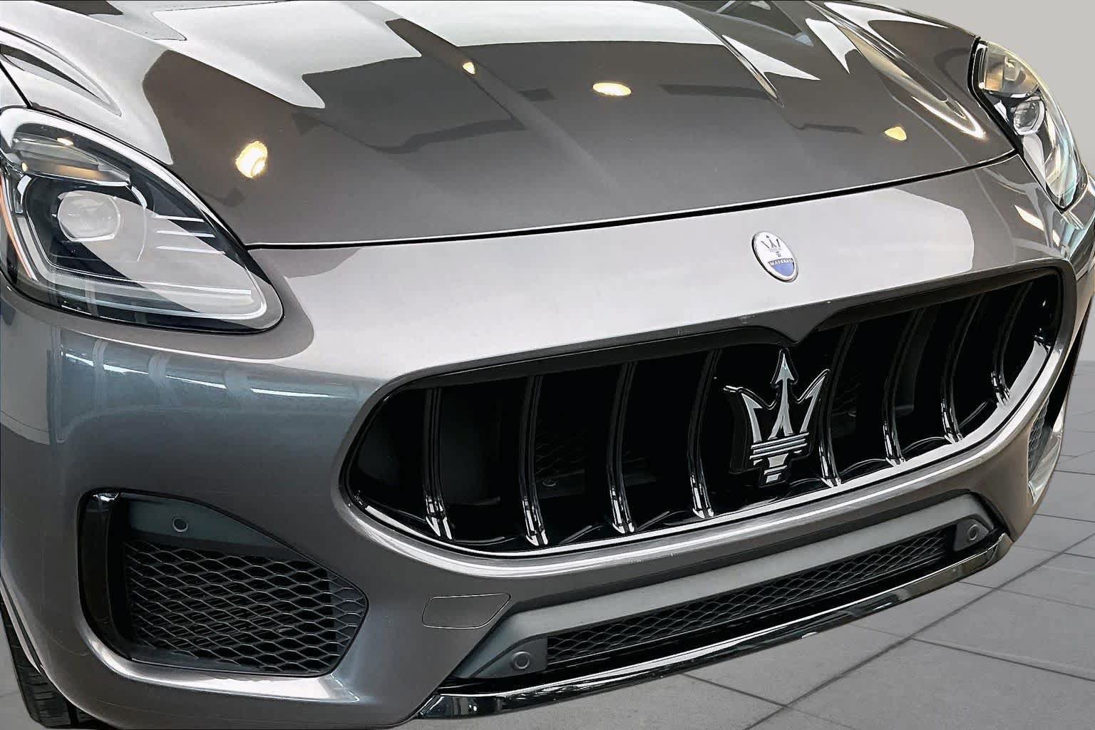 Used 2023 Maserati Grecale Modena AWD/4WD image 32