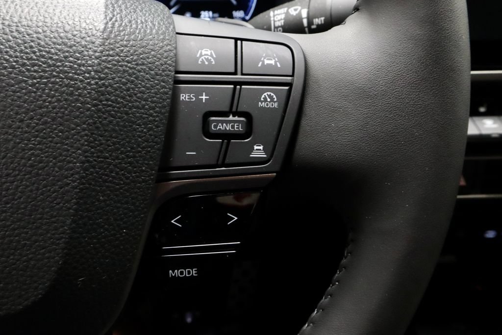 Used 2025 Toyota Camry XSE AWD/4WD image 28