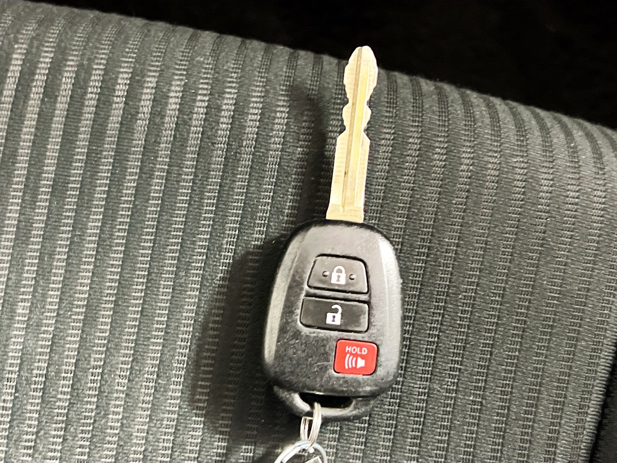 Used 2015 Toyota RAV4 XLE image 35