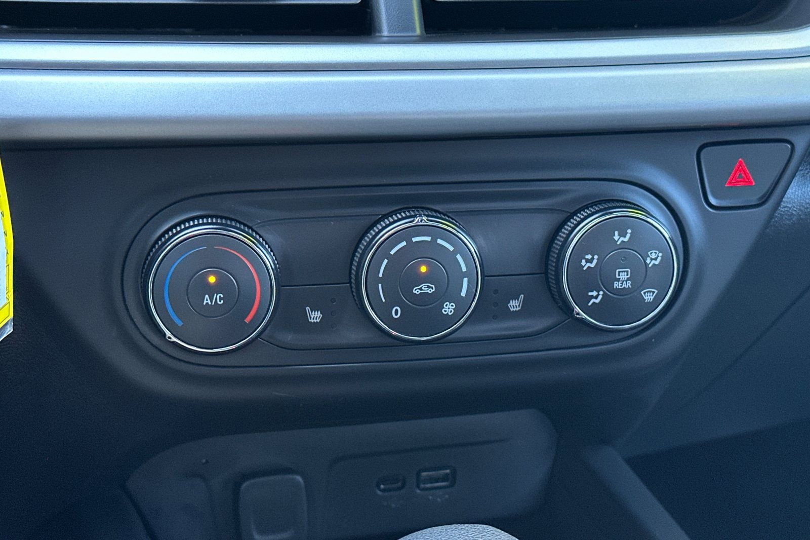 Certified 2024 Chevrolet Trax RS w/ Driver Confidence Package image 26