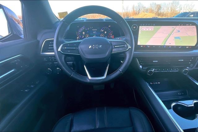 Used 2025 Chevrolet Suburban RST w/ RST Capability Package image 8