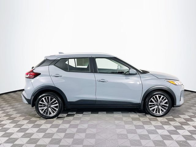 Used 2024 Nissan Kicks SV image 9