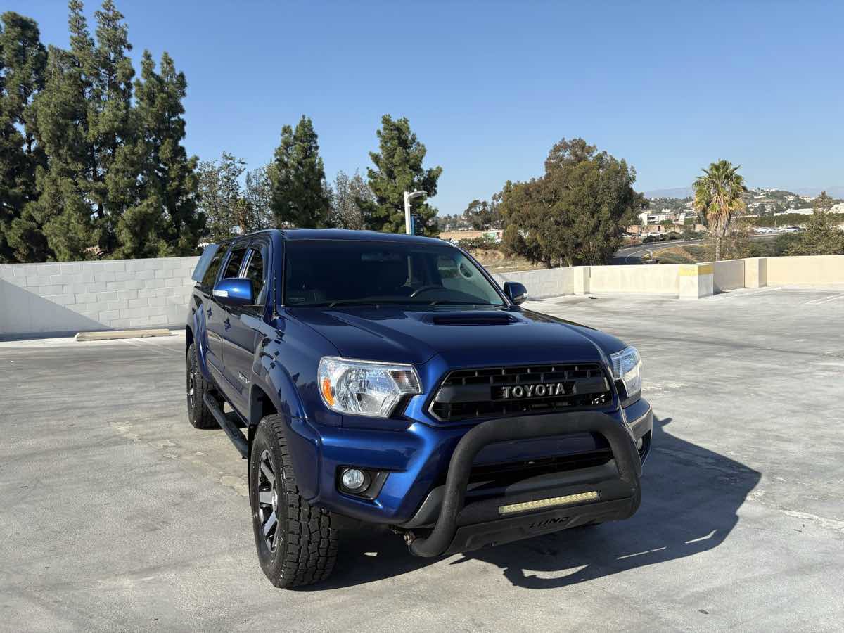 Used 2015 Toyota Tacoma 4x4 Double Cab w/ TRD Sport Package image 40