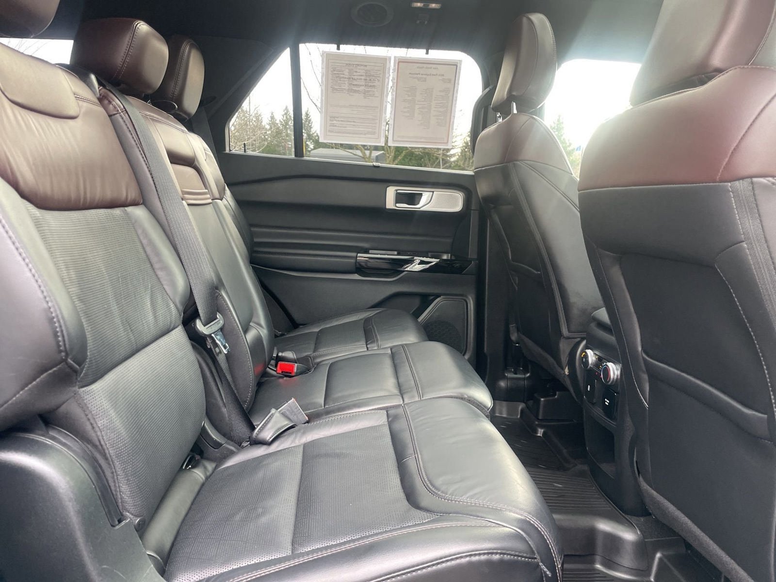 Used 2021 Ford Explorer Platinum w/ Equipment Group 601A AWD/4WD image 13