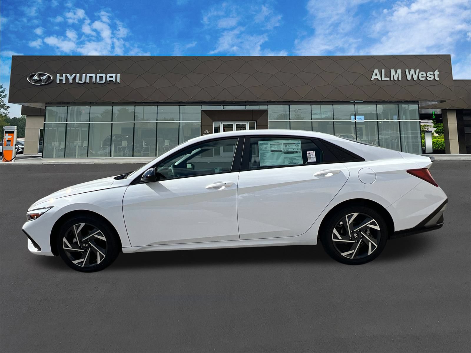 Certified 2025 Hyundai Elantra Sport FWD image 8