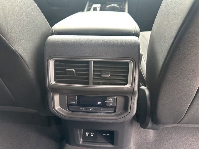 Used 2024 Volkswagen Atlas SE image 20