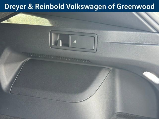 New 2026 Volkswagen Tiguan SEL R-Line image 36