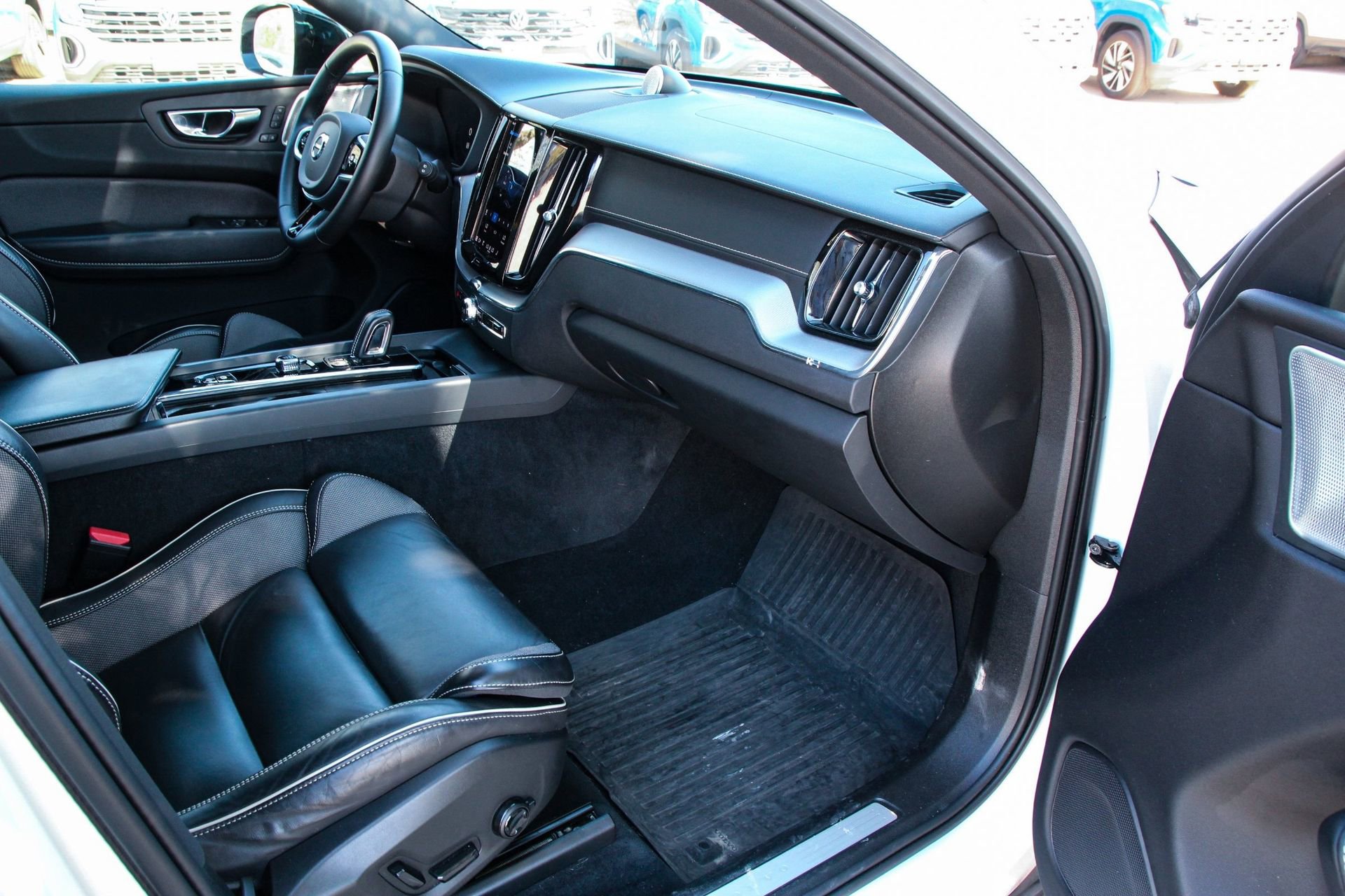 Used 2022 Volvo XC60 T8 Polestar w/ Protection Package Premier AWD/4WD image 25