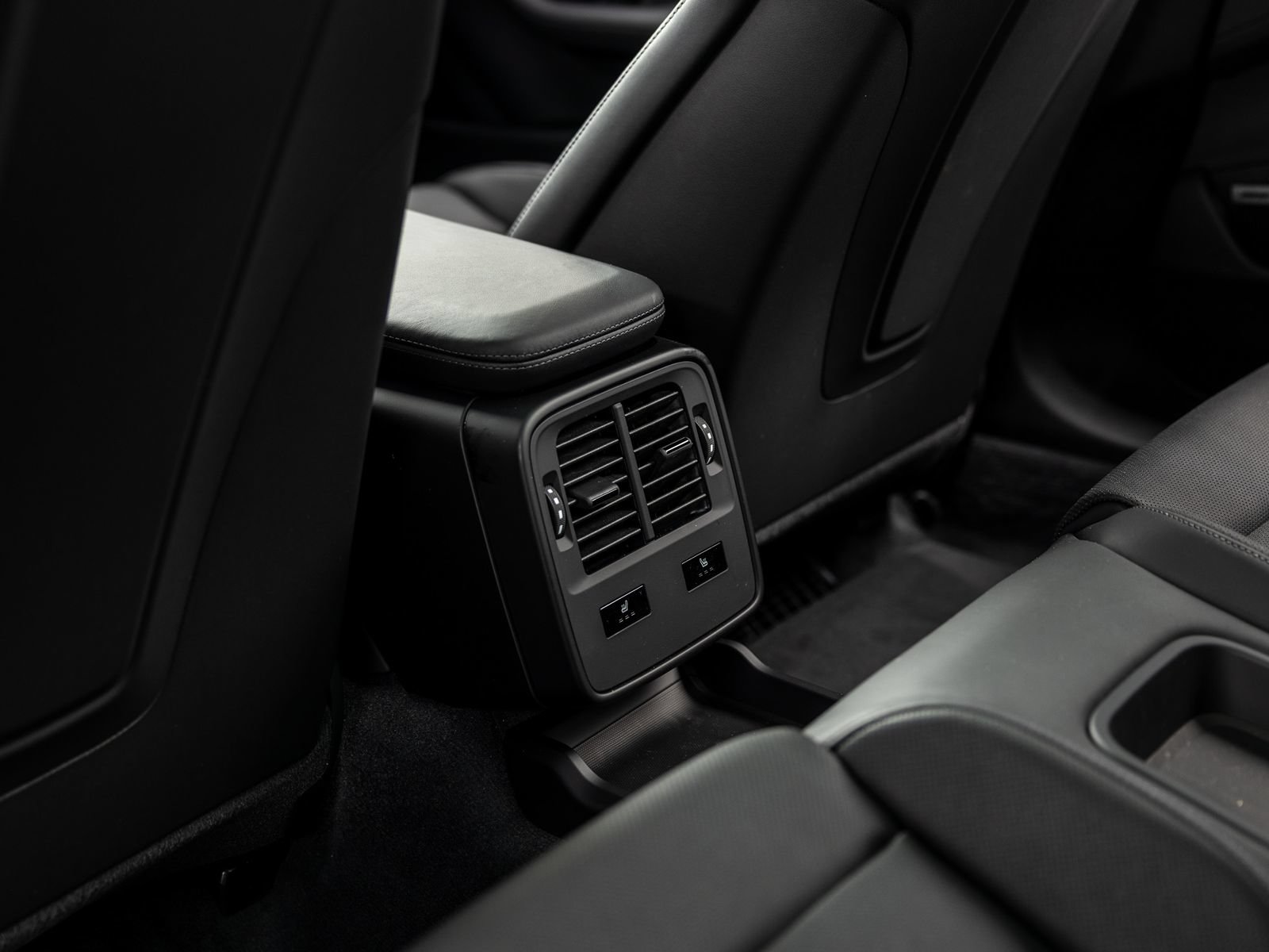 New 2026 Porsche Taycan AWD/4WD image 45