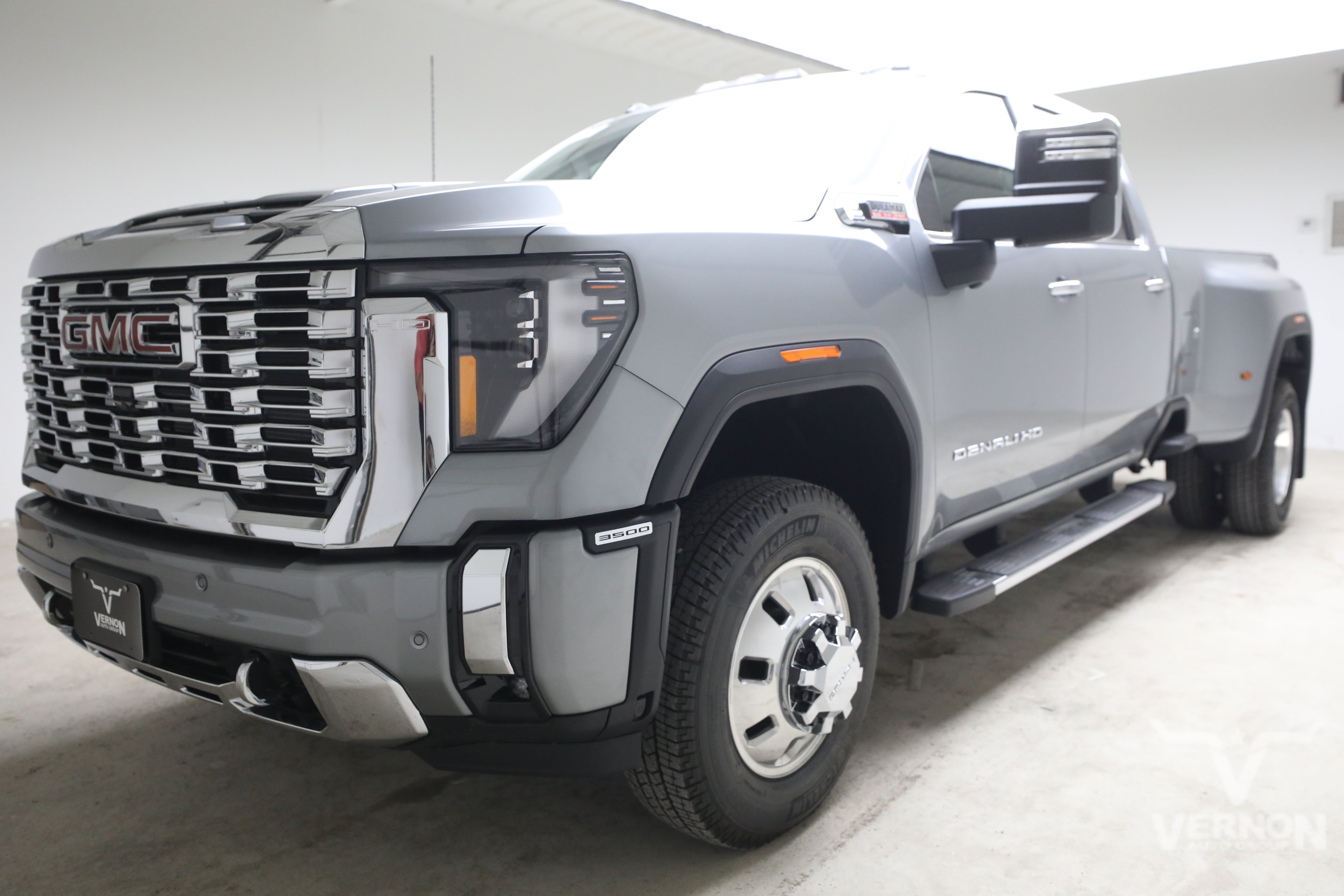 New 2026 GMC Sierra 3500 Denali w/ Technology Package AWD/4WD image 1