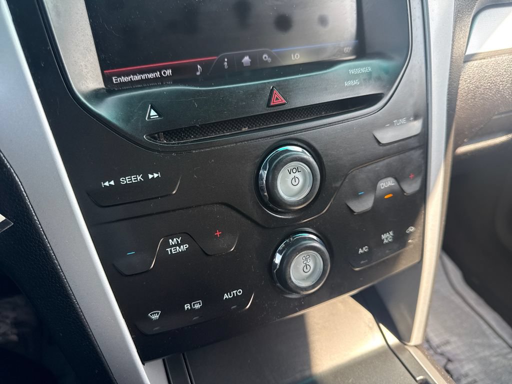 Used 2013 Ford Explorer XLT FWD image 40