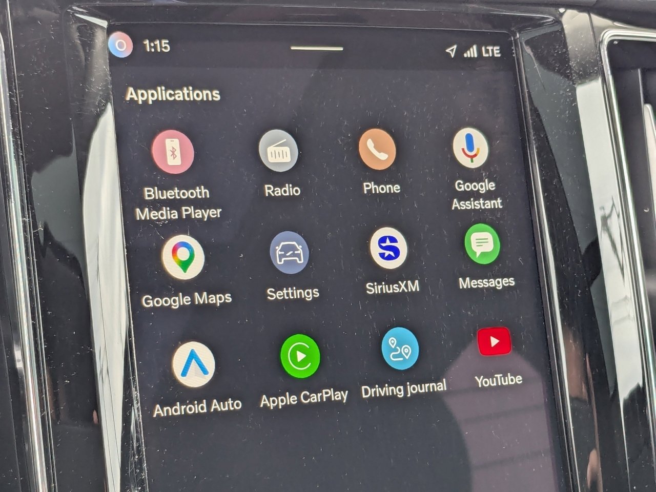 Used 2024 Volvo XC60 B5 Plus image 26