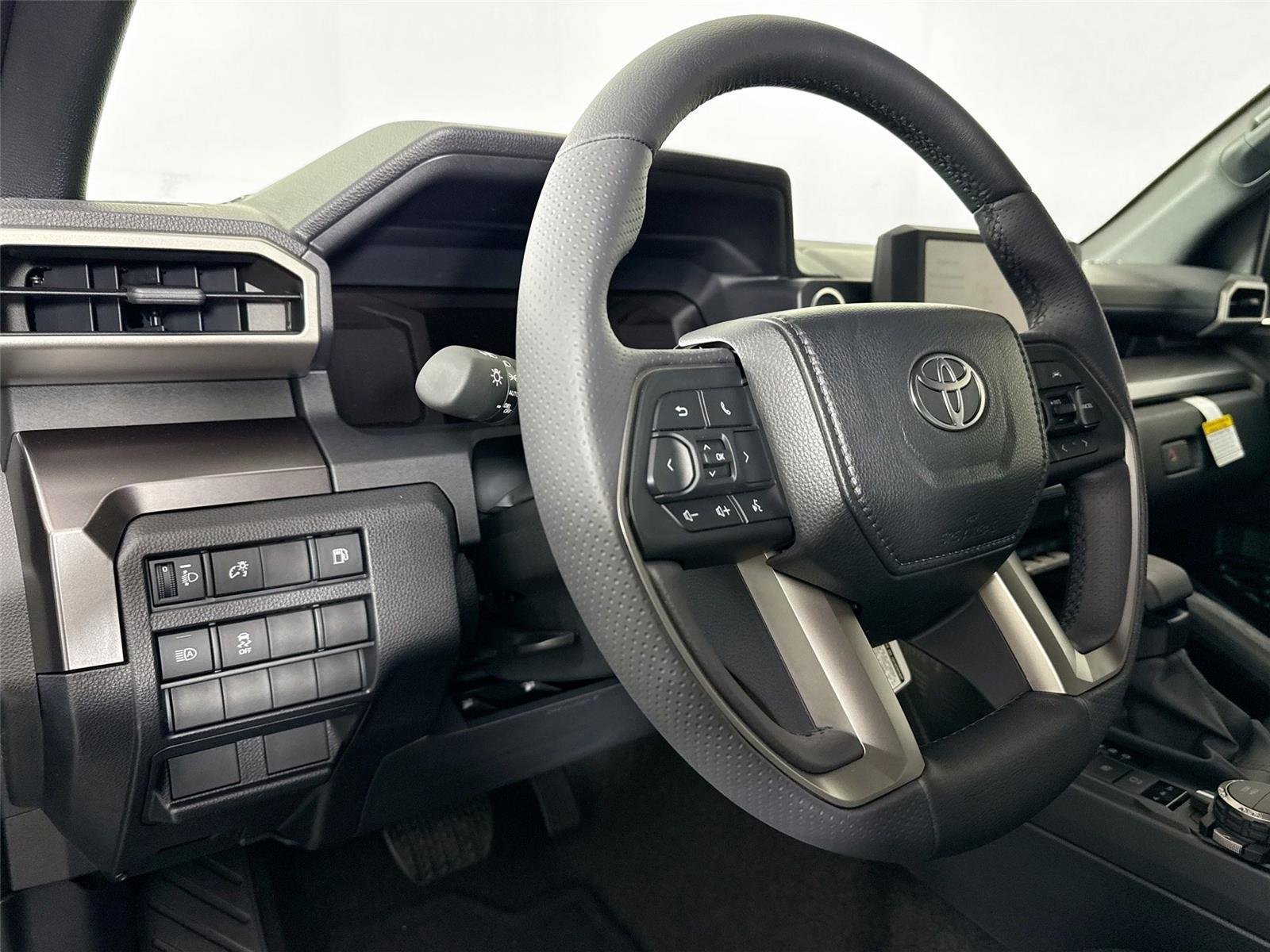 New 2026 Toyota 4Runner SR5 AWD/4WD image 13