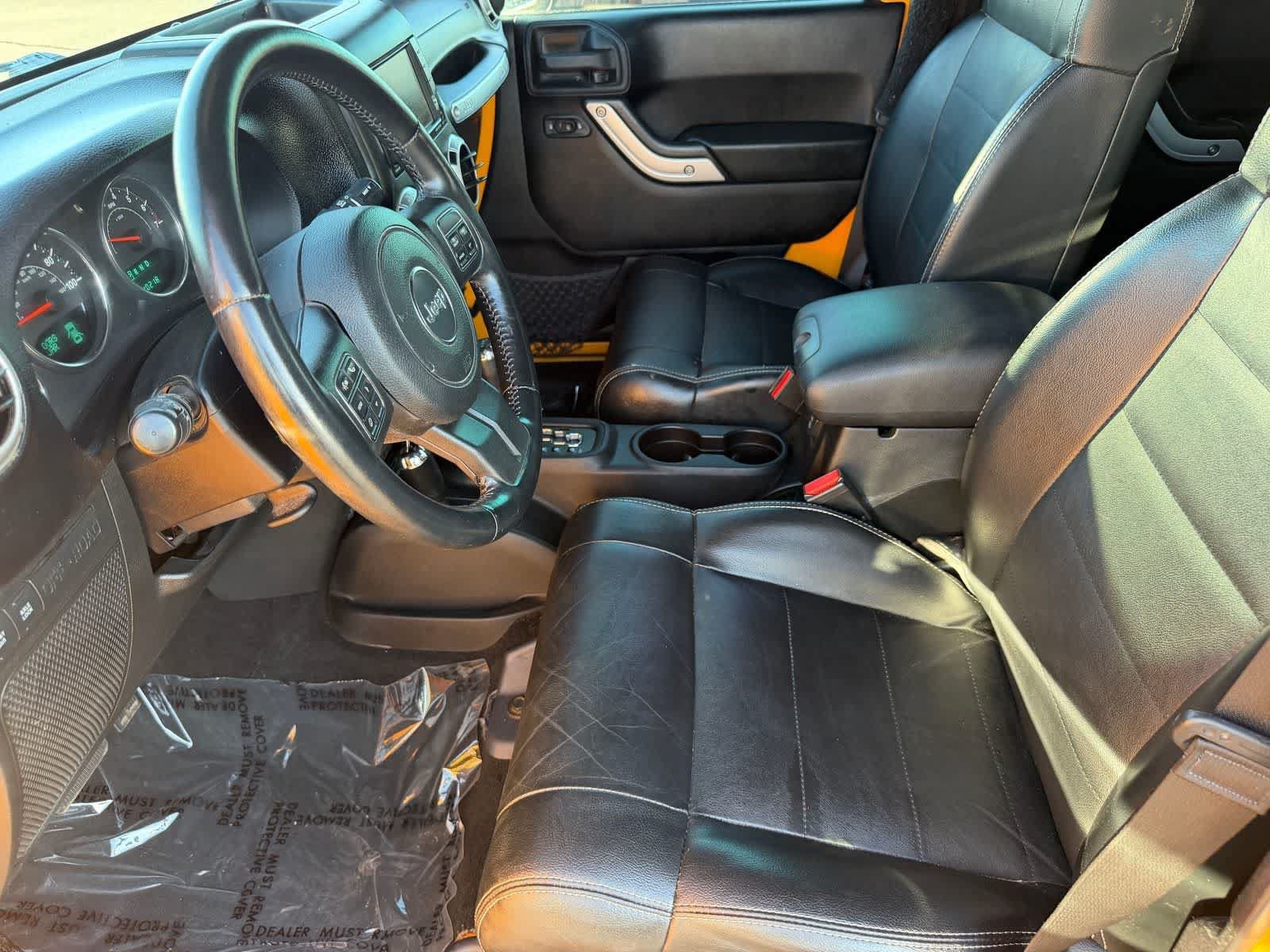 Used 2012 Jeep Wrangler Unlimited Rubicon w/ Connectivity Group AWD/4WD image 14