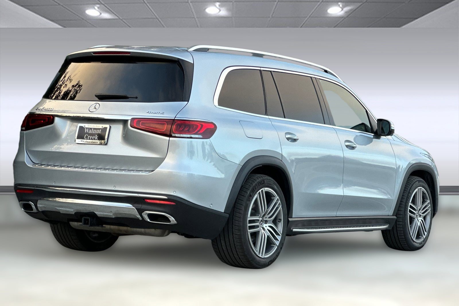 Used 2022 Mercedes-Benz GLS 450 4MATIC image 3