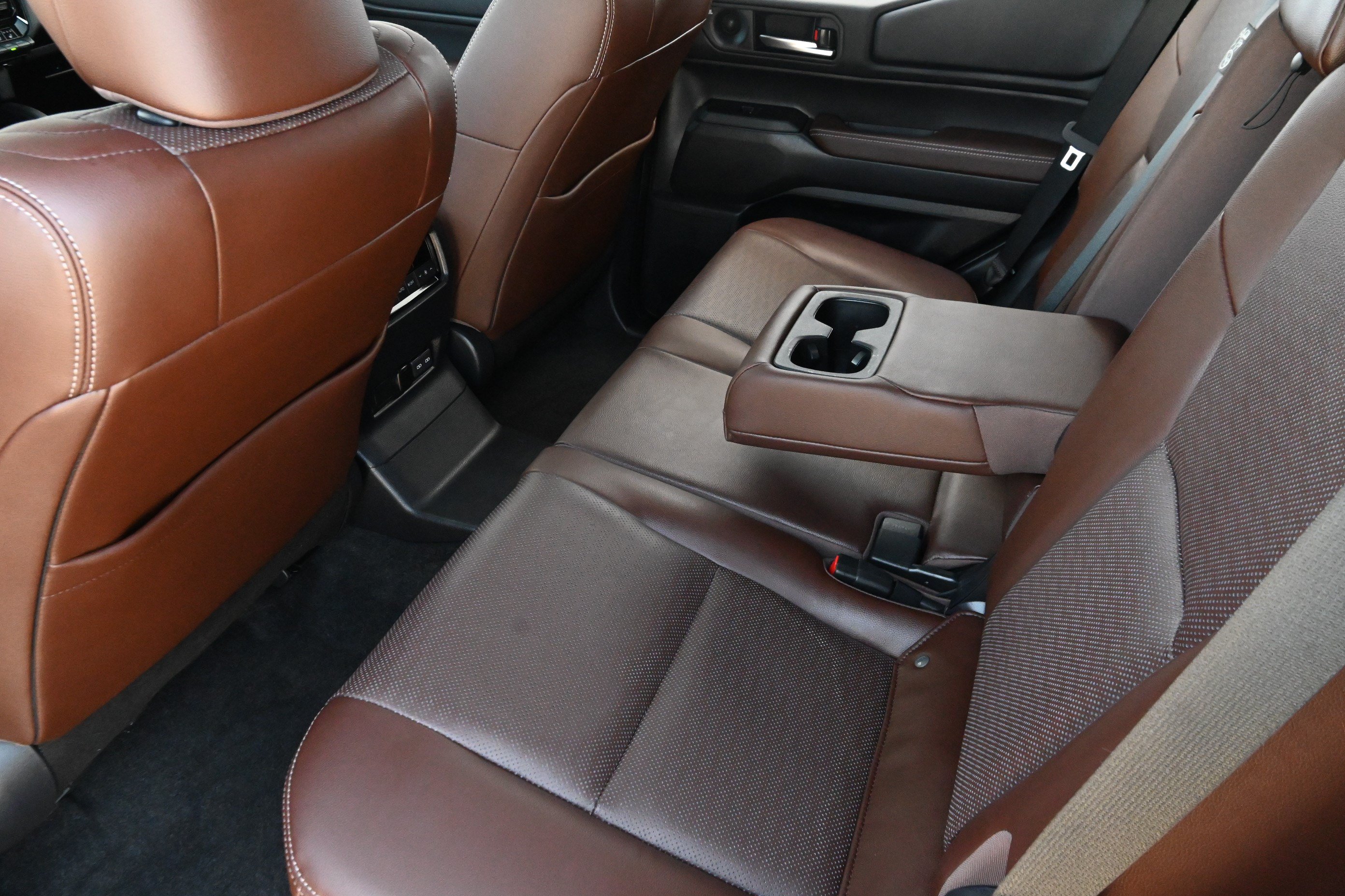 Used 2026 Toyota Land Cruiser w/ Premium Package AWD/4WD image 15