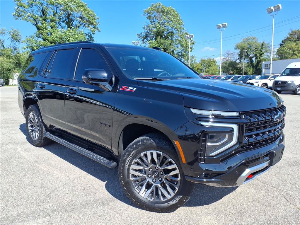 Used 2025 Chevrolet Tahoe Z71 w/ Comfort Package AWD/4WD image 1