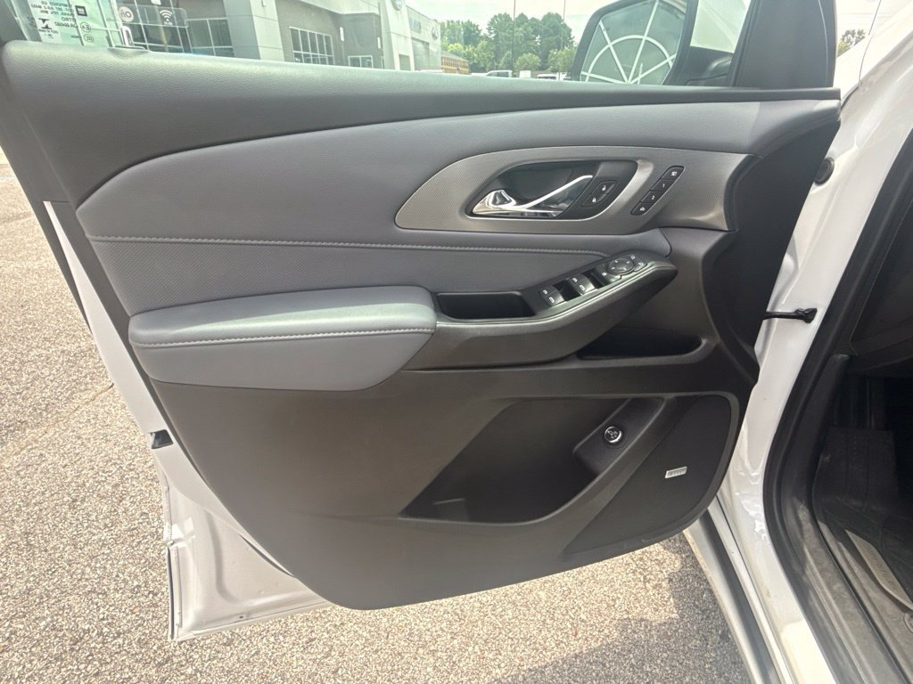 Used 2021 Chevrolet Traverse Premier w/ LPO, Floor Liner Package AWD/4WD image 10