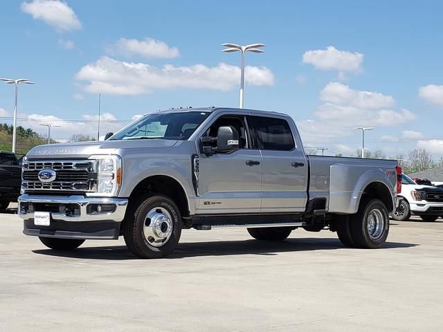 Used 2023 Ford F350 XLT w/ 360-Degree Camera Package AWD/4WD image 4