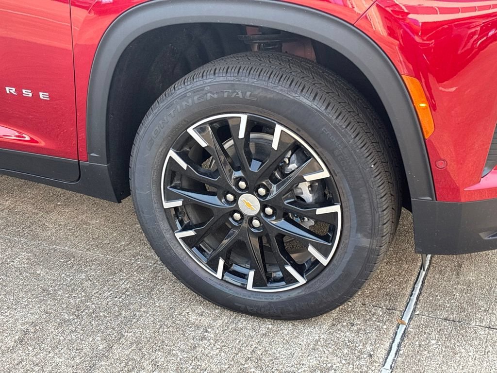 New 2026 Chevrolet Traverse LT w/ Enhanced Driving Package FWD image 16