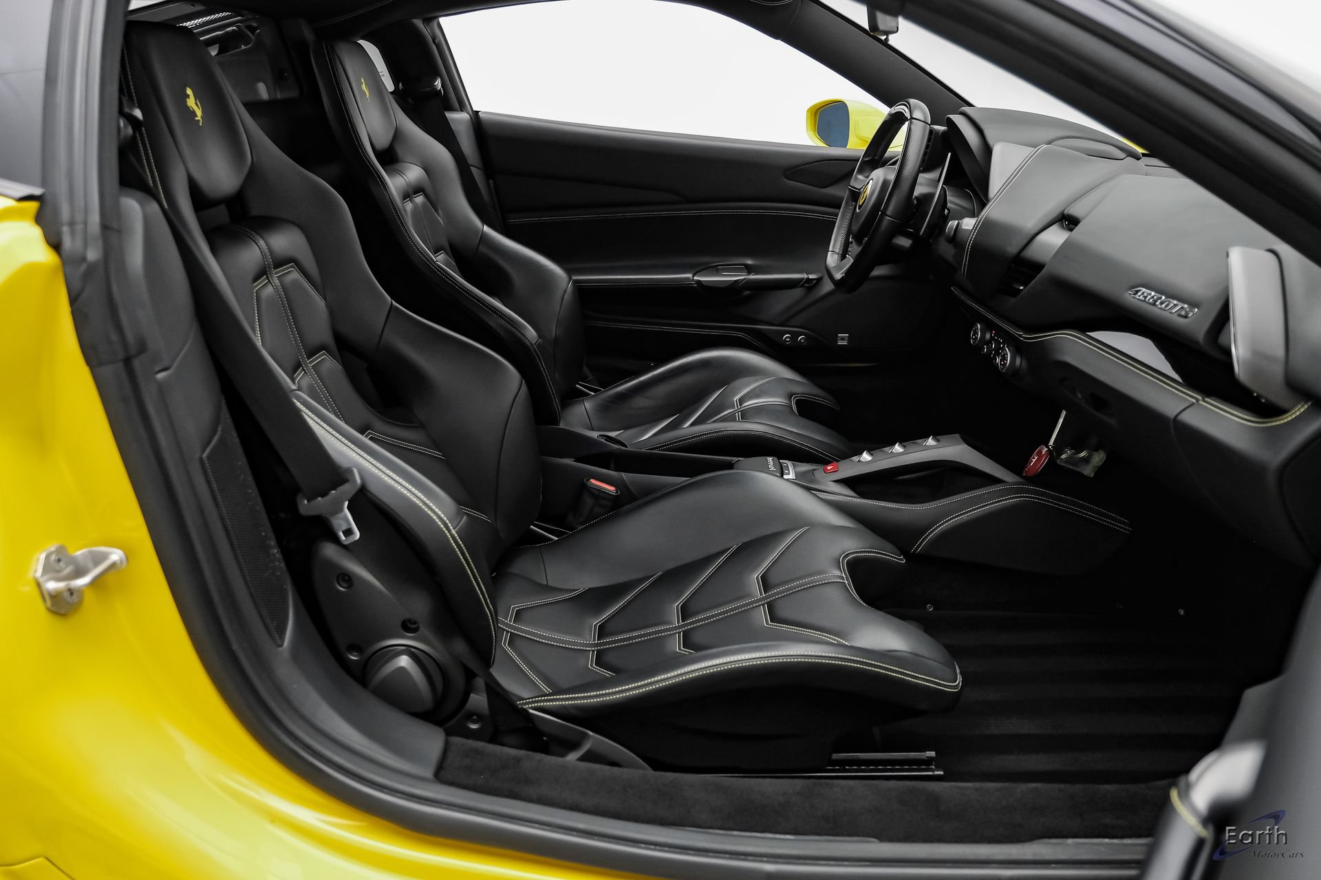 Used 2019 Ferrari 488 GTB RWD image 60
