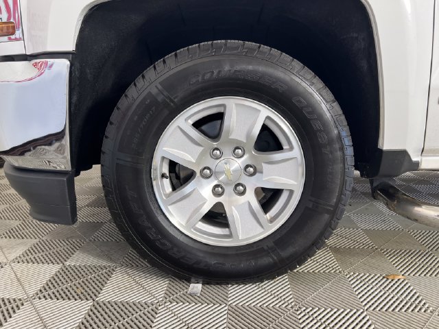 Used 2018 Chevrolet Silverado 1500 LT w/ Texas Edition RWD image 24