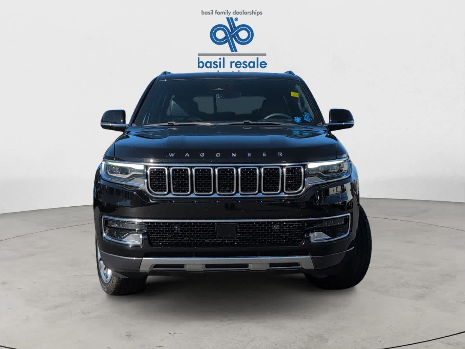Used 2022 Jeep Wagoneer Series III w/ Premium Group I AWD/4WD image 9