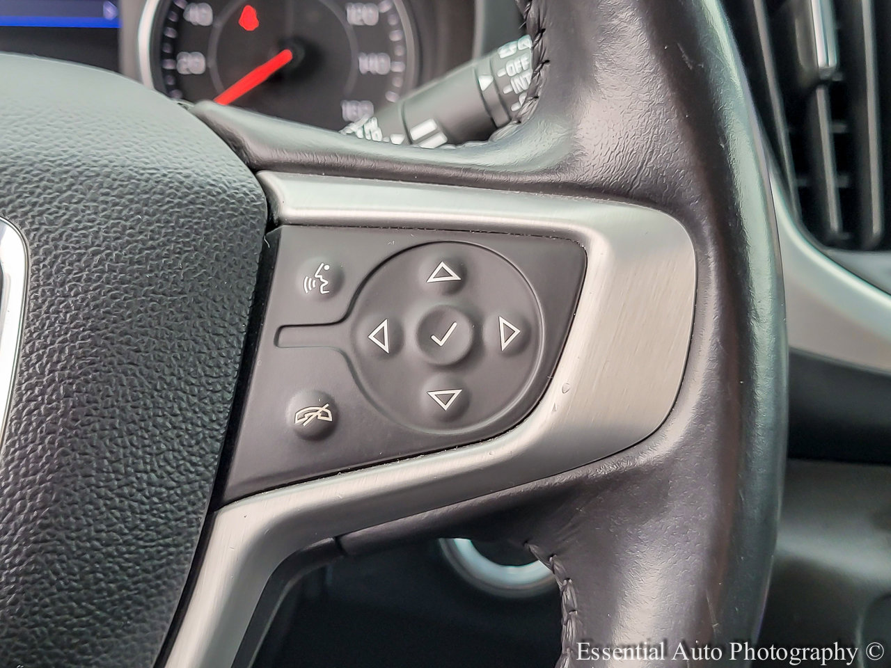 Used 2020 GMC Terrain SLE w/ Driver Convenience Package image 15