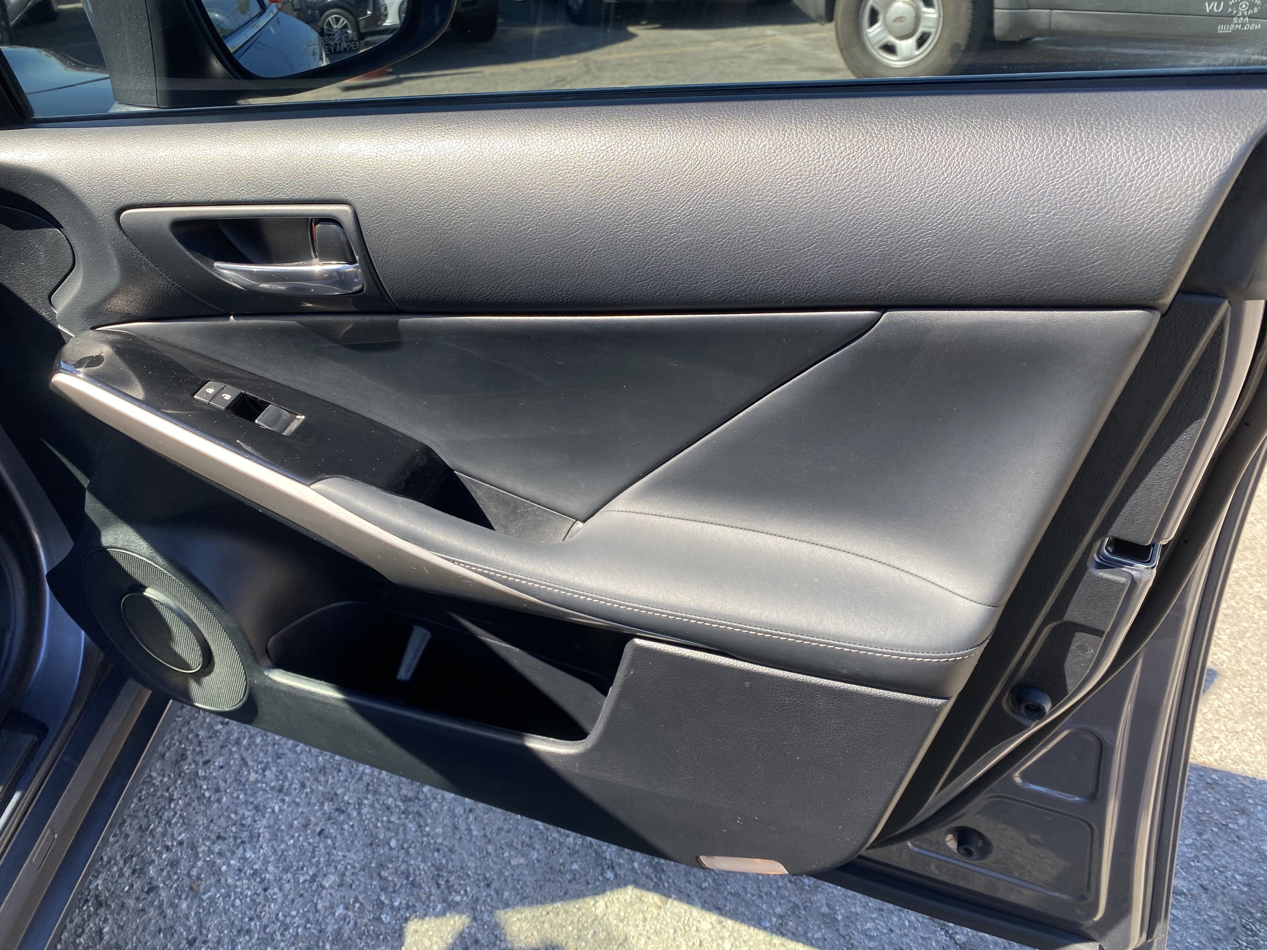 Used 2016 Lexus IS 200t RWD image 23