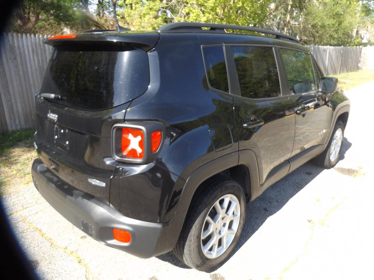 Used 2020 Jeep Renegade Latitude image 7