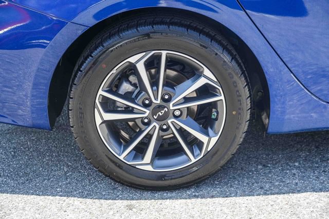 Used 2023 Kia Forte LXS w/ LXS Technology Package FWD image 12