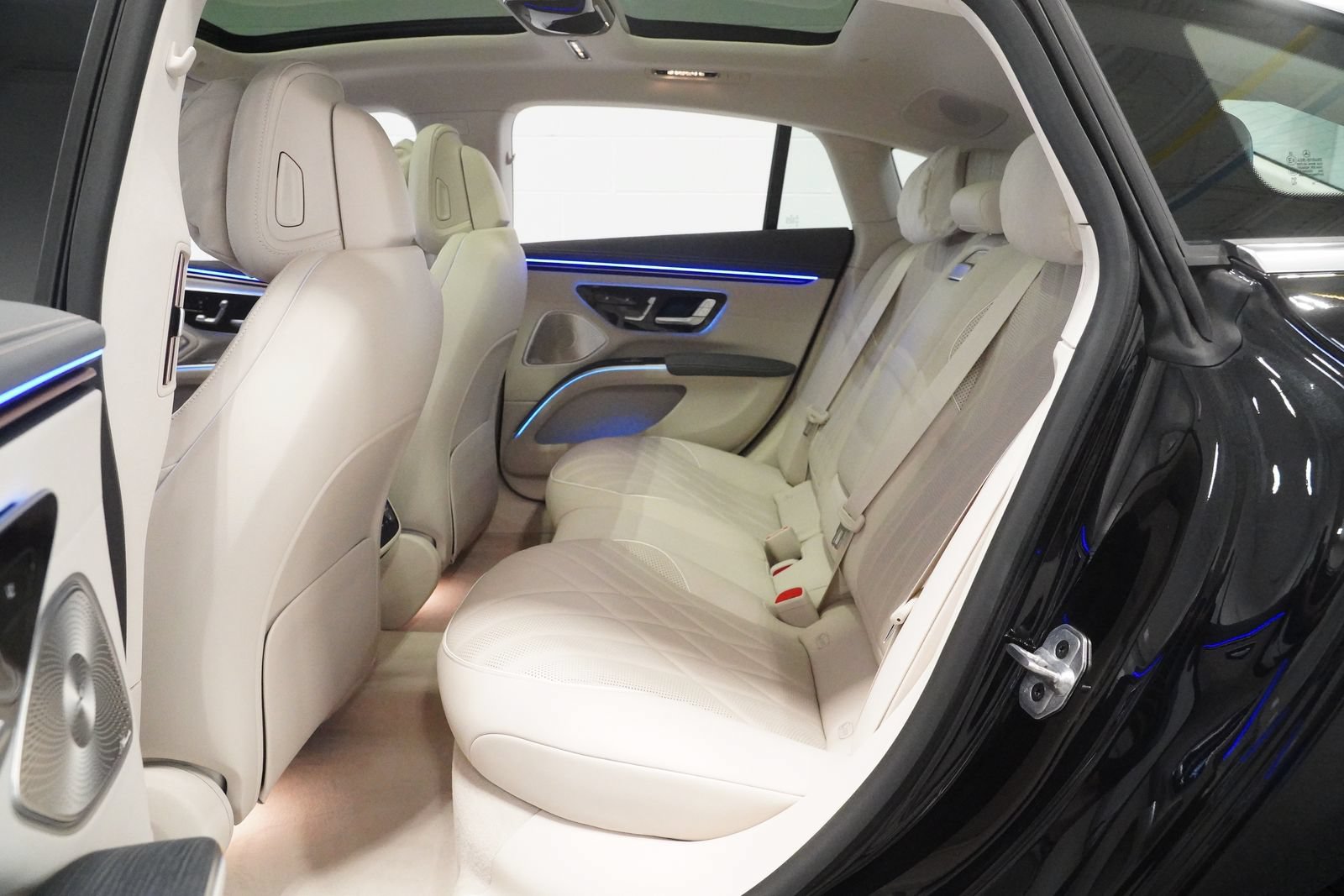 Certified 2023 Mercedes-Benz EQS 580 4MATIC Sedan image 13