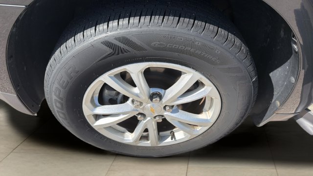 Used 2017 Chevrolet Equinox LT FWD image 10