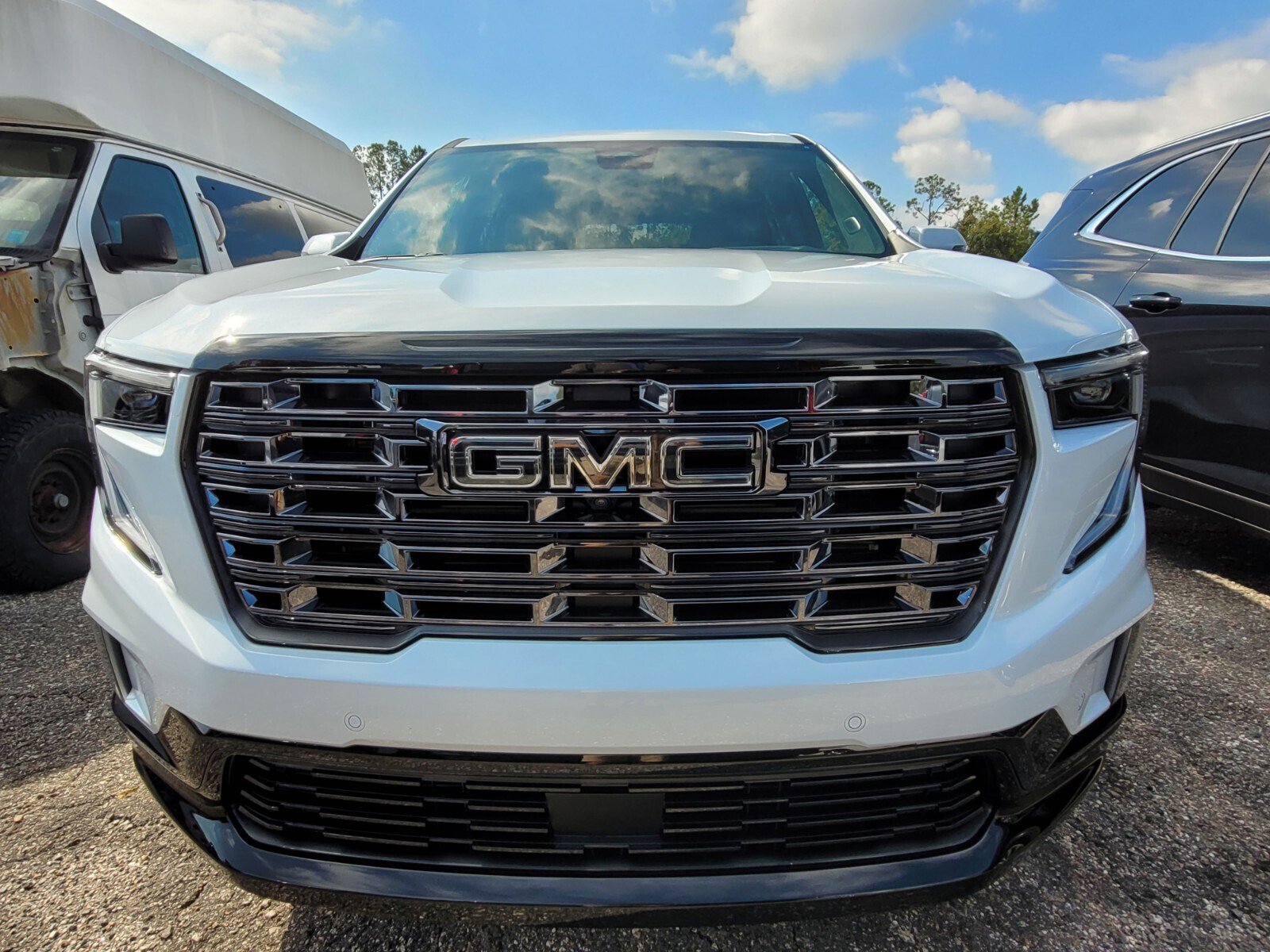 New 2026 GMC Acadia Denali Ultimate image 3