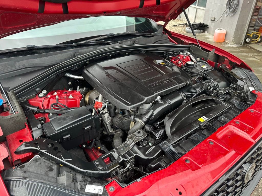 Used 2024 Jaguar F-PACE R-Dynamic S image 9