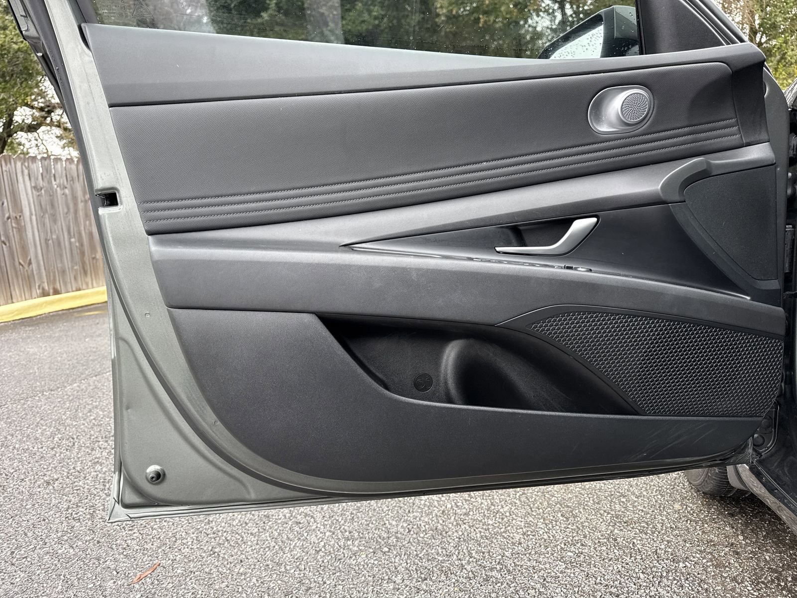 Used 2025 Hyundai Elantra SEL image 14