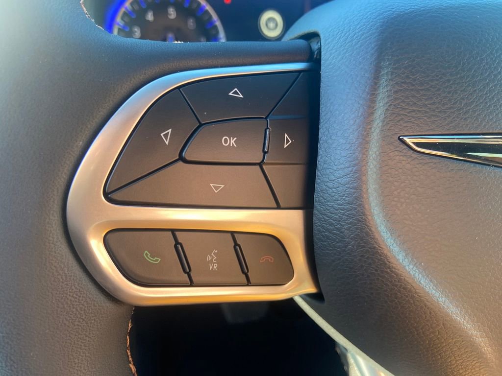 New 2026 Chrysler Pacifica Pinnacle image 16