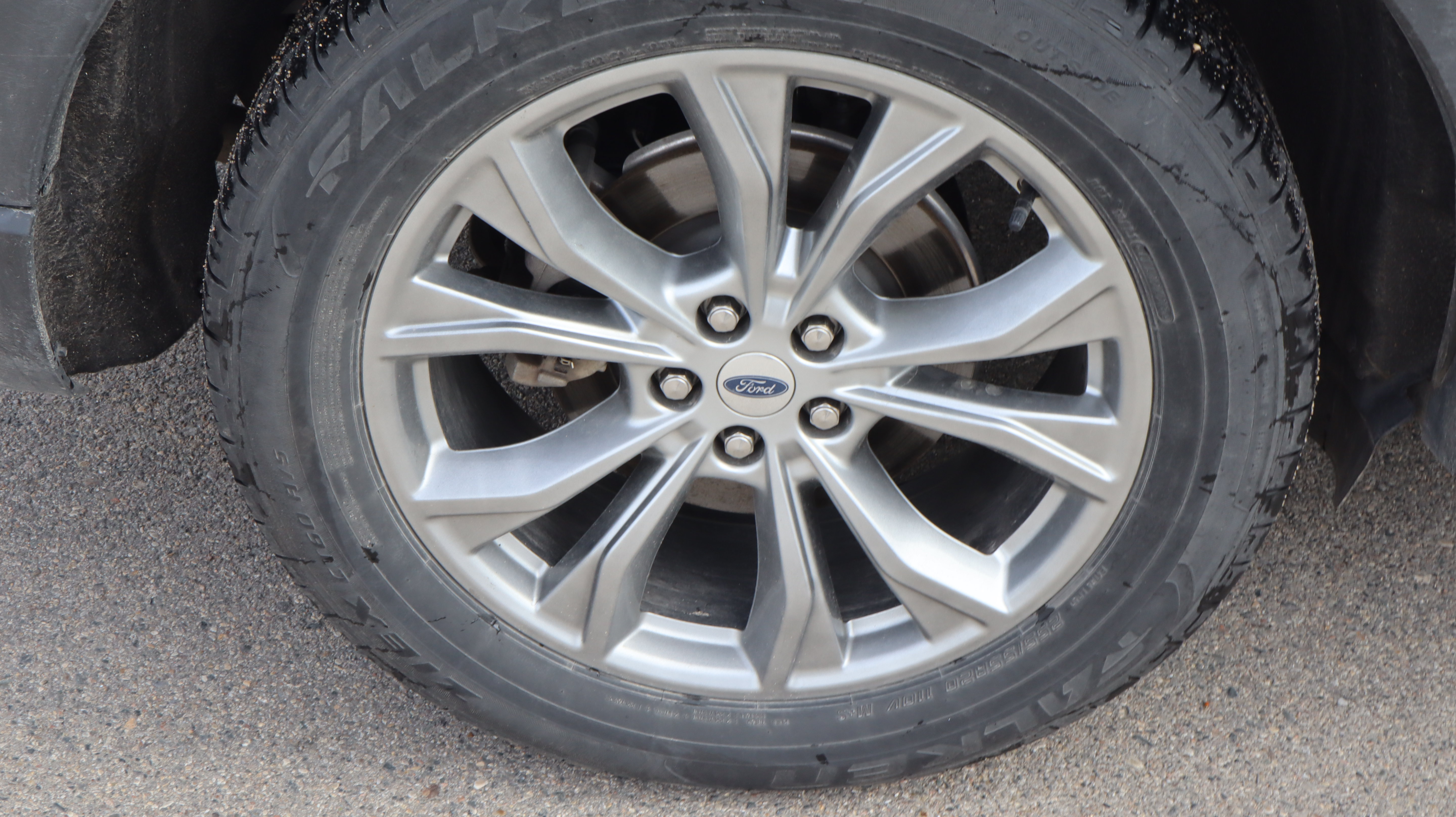 Used 2022 Ford Explorer Limited AWD/4WD image 17