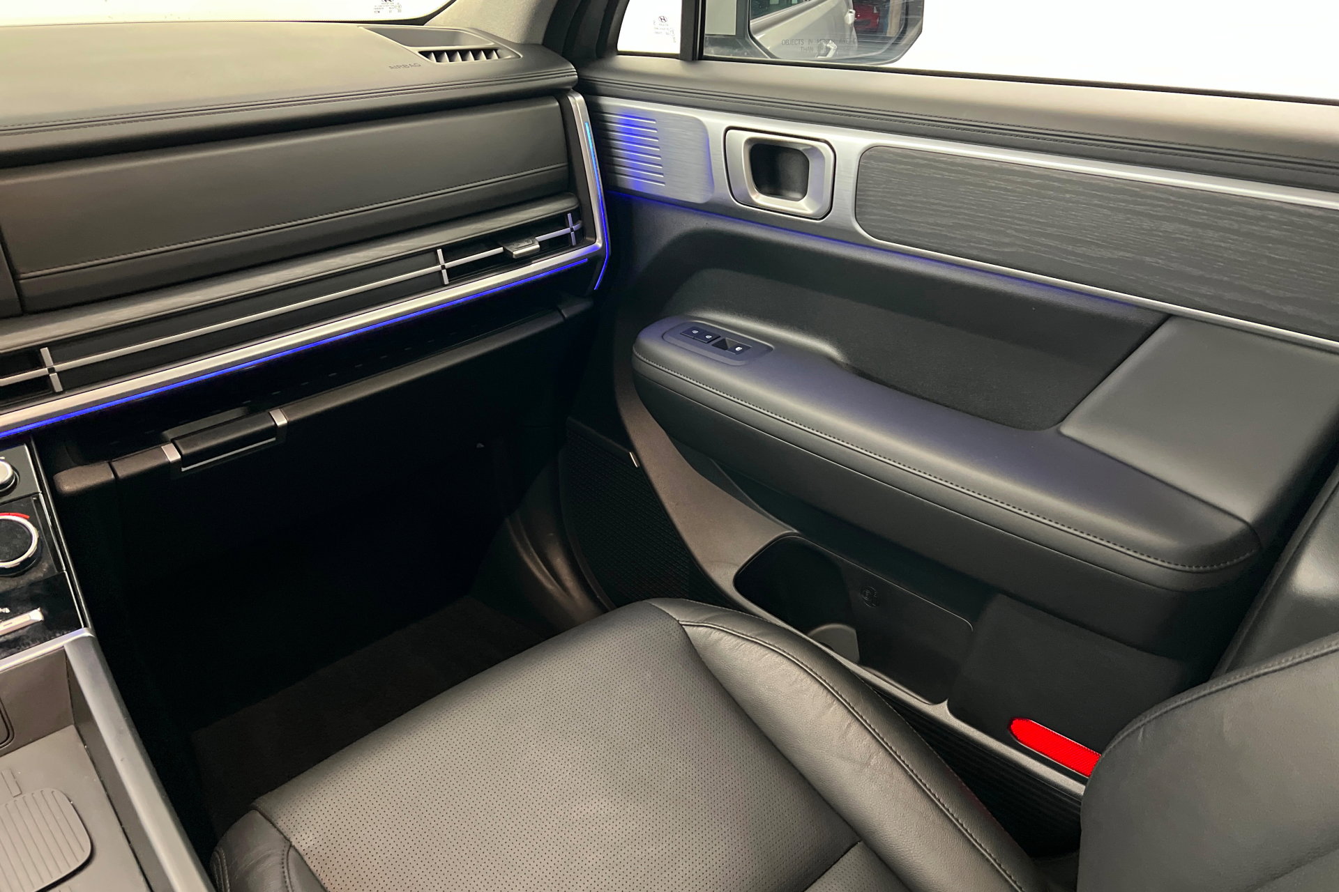 Used 2024 Hyundai Santa Fe Limited image 11