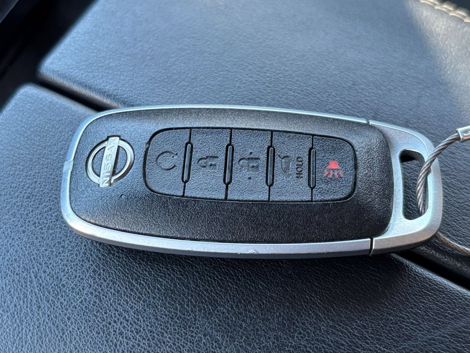 Used 2025 Nissan Rogue SV FWD image 26