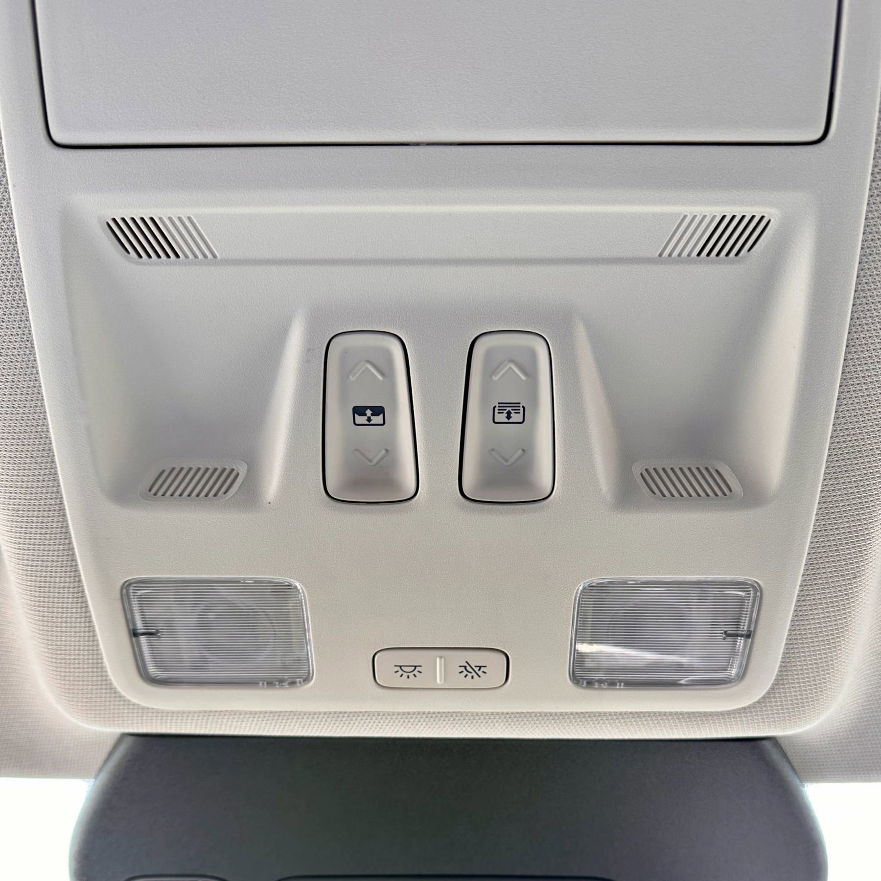 Used 2022 Ford Escape Titanium image 12