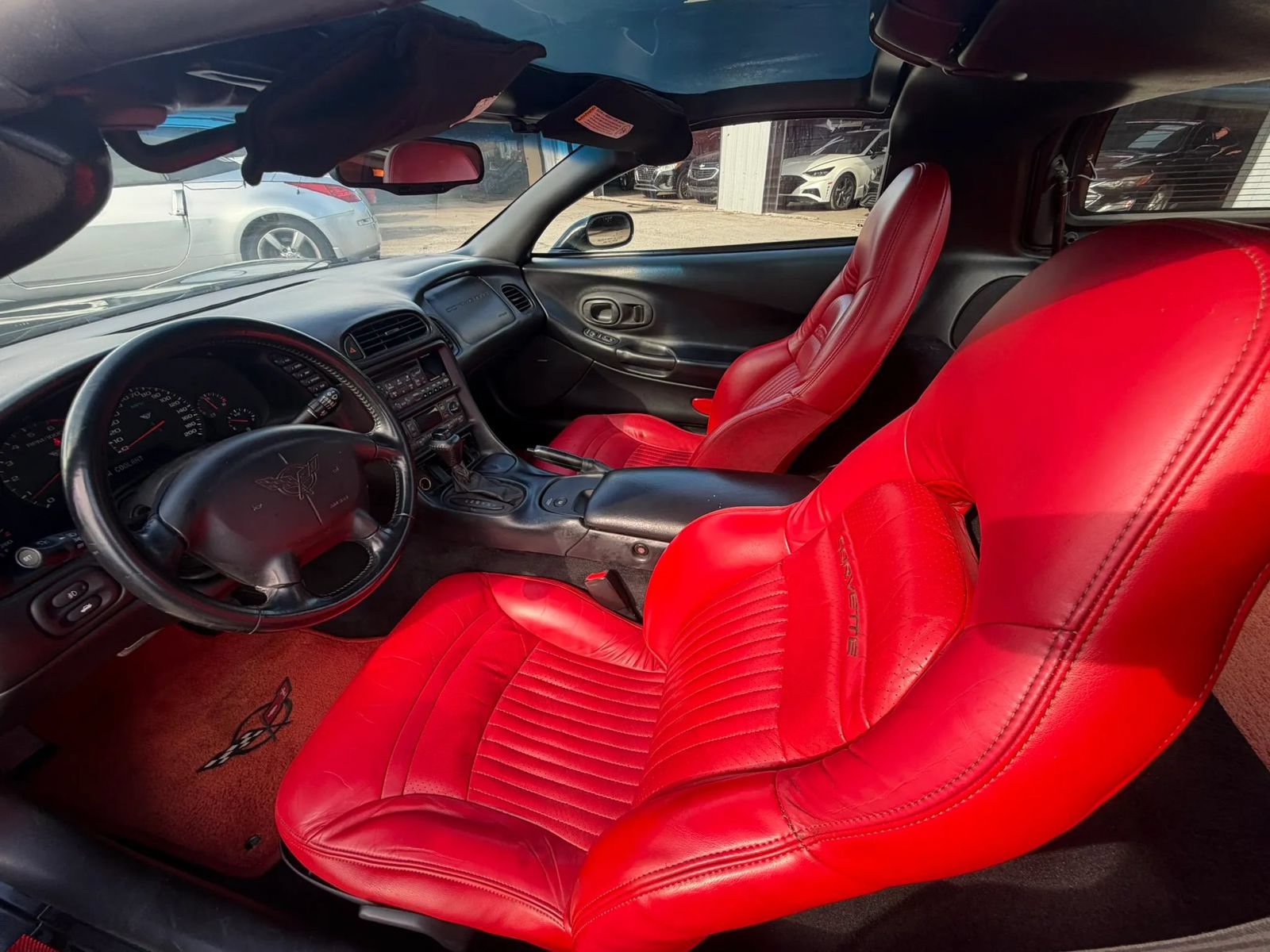 Used 1999 Chevrolet Corvette Coupe w/ Memory Pkg RWD image 8