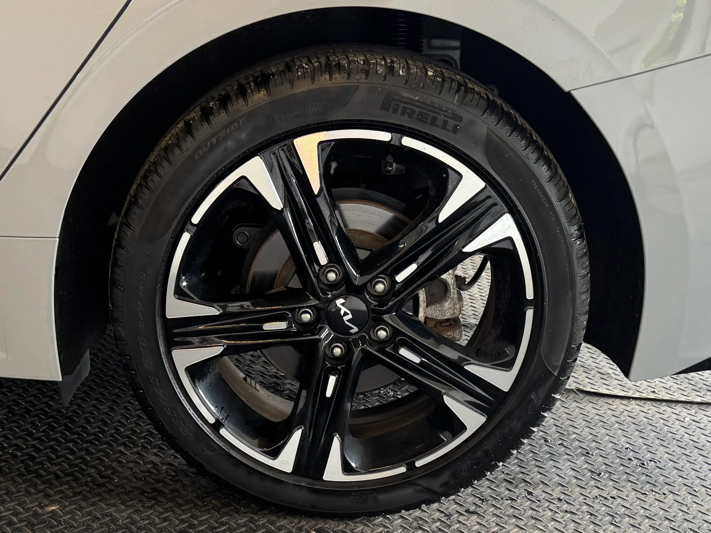 Used 2023 Kia K5 GT-Line image 11