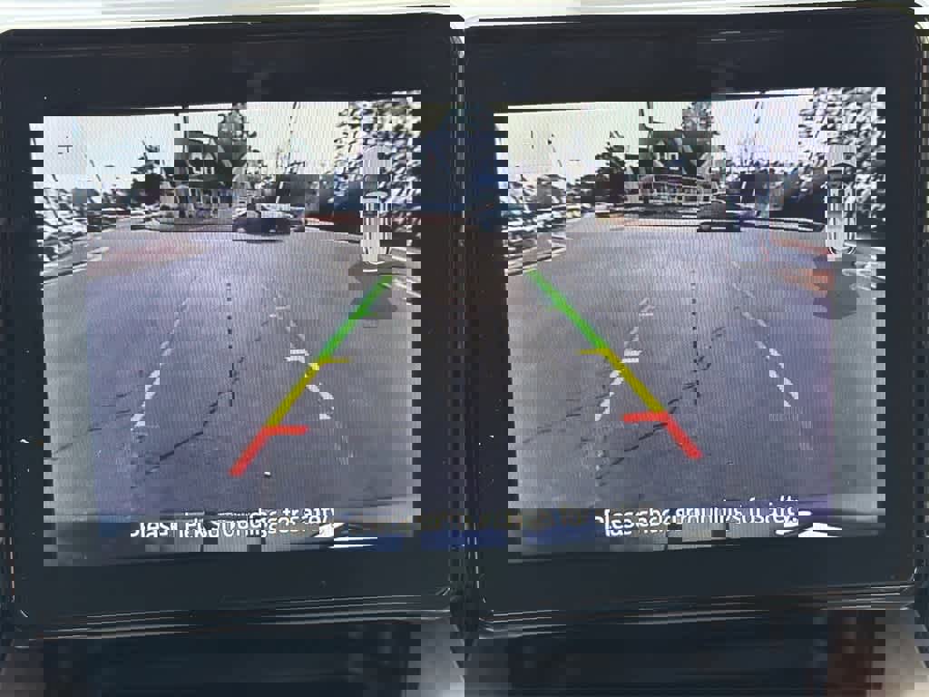 Certified 2024 Ford Explorer 2WD image 29