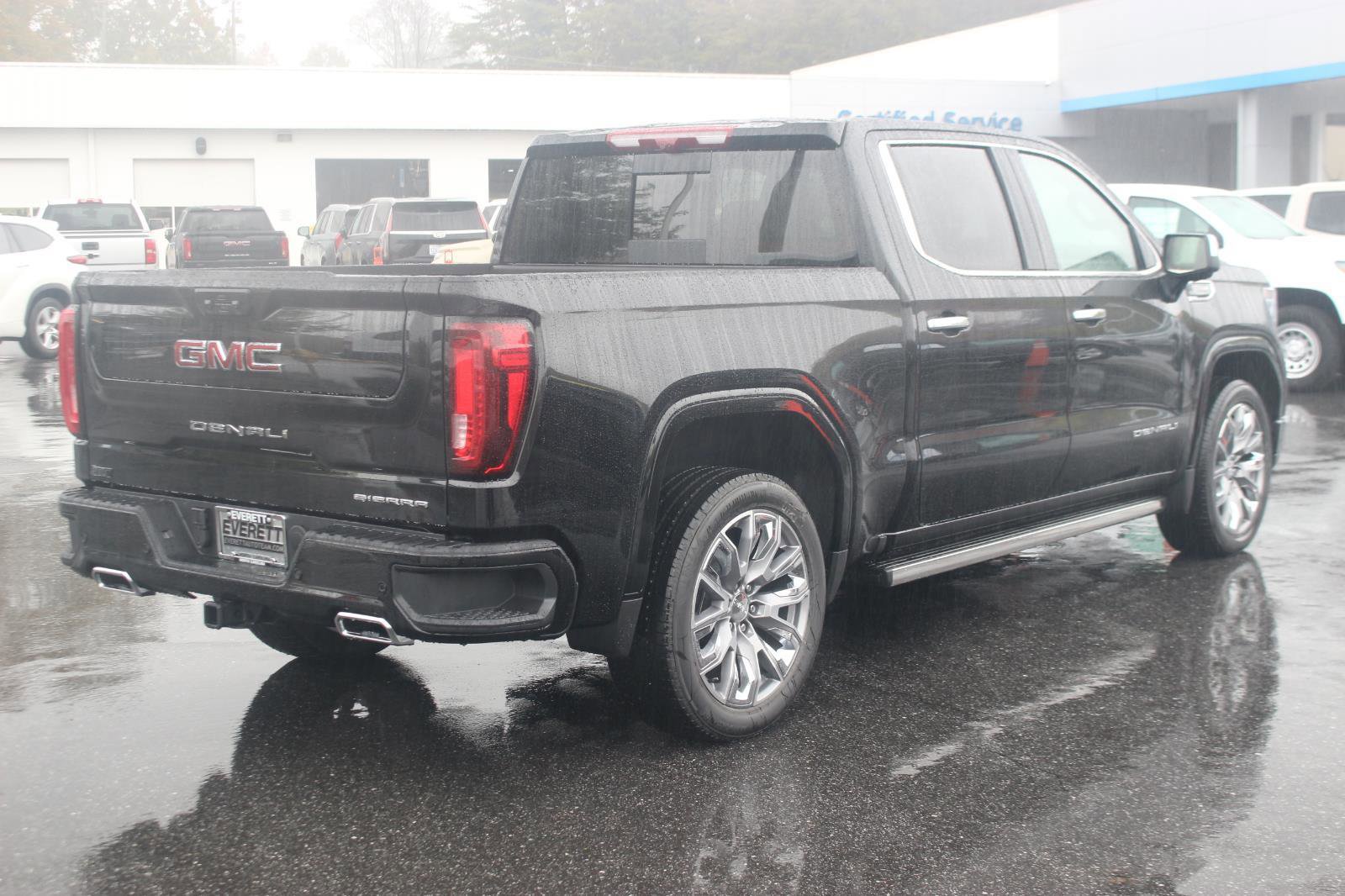 New 2026 GMC Sierra 1500 Denali w/ Denali Reserve Package image 18