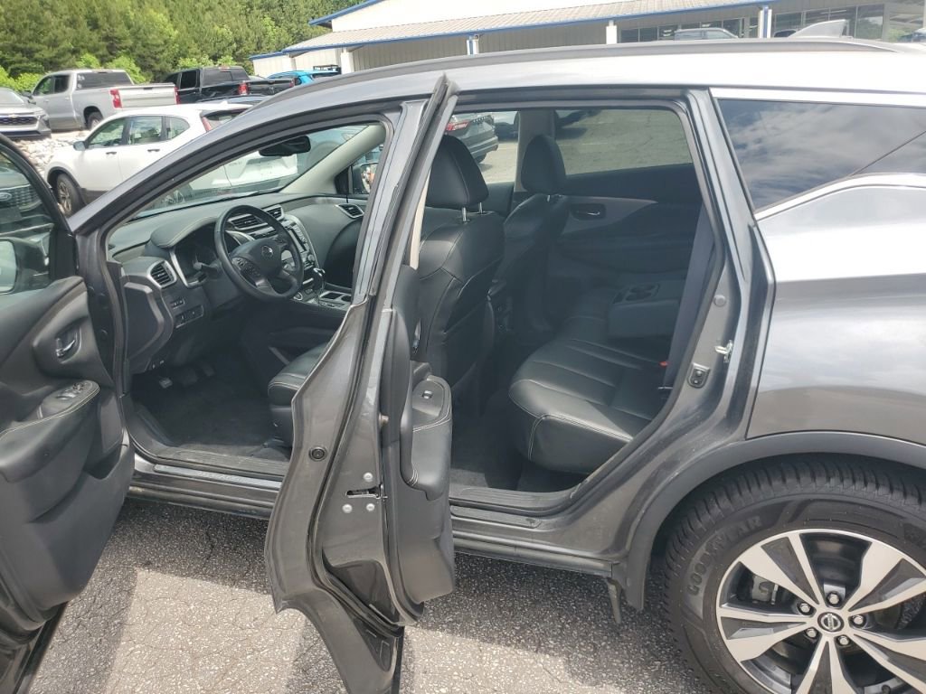 Used 2022 Nissan Murano SV w/ Cargo Package AWD/4WD image 10