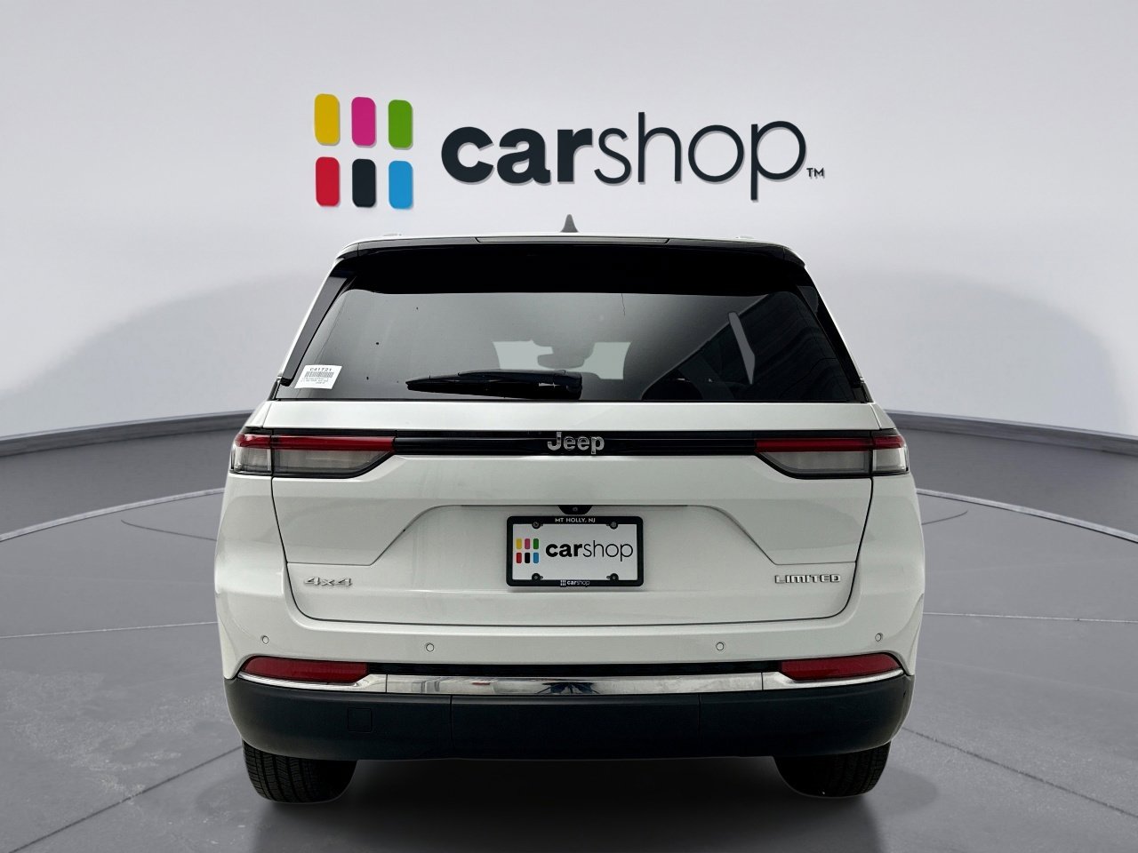 Used 2023 Jeep Grand Cherokee Limited AWD/4WD image 4